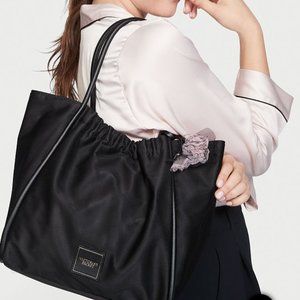 Victoria's Secret Noir Tote in Black, 🆕